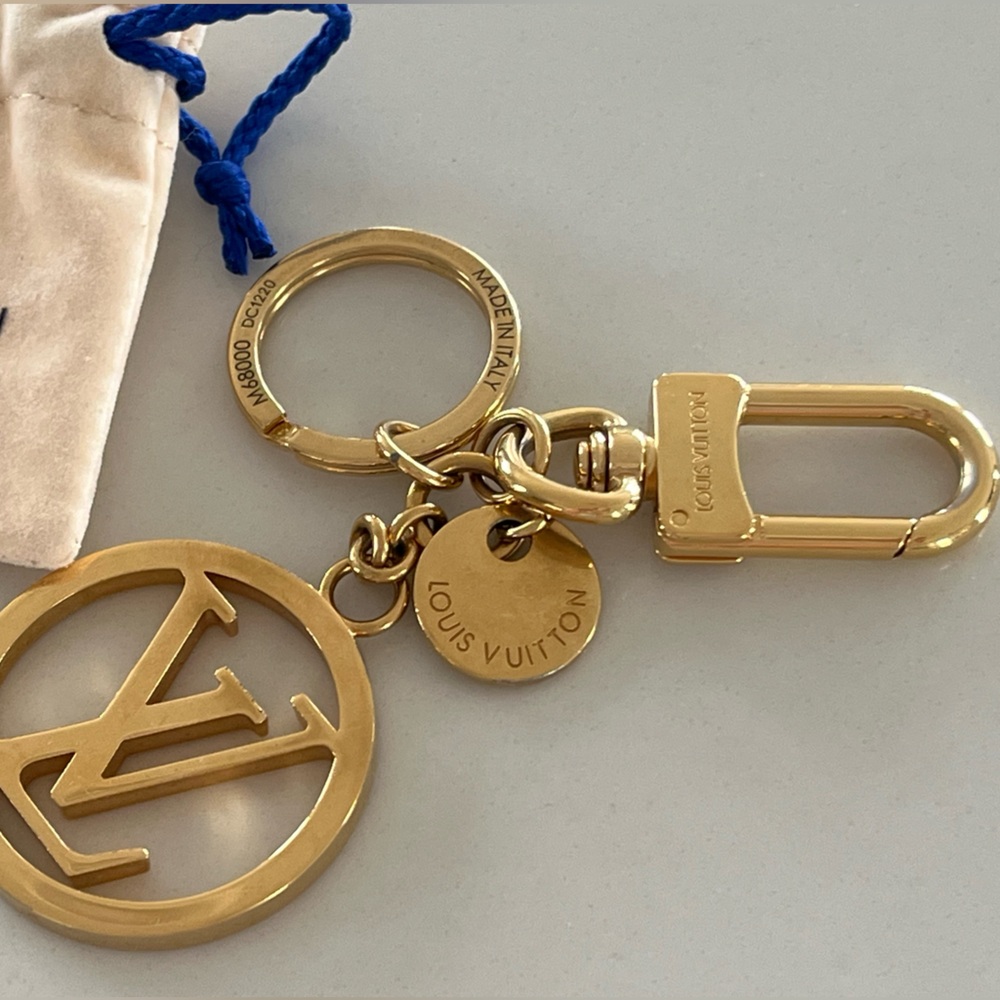 Louis Vuitton LV Circle Bag Charm and Key Ring Key Holder Gold 2020 Bag Jewelry - Picture 4 of 12